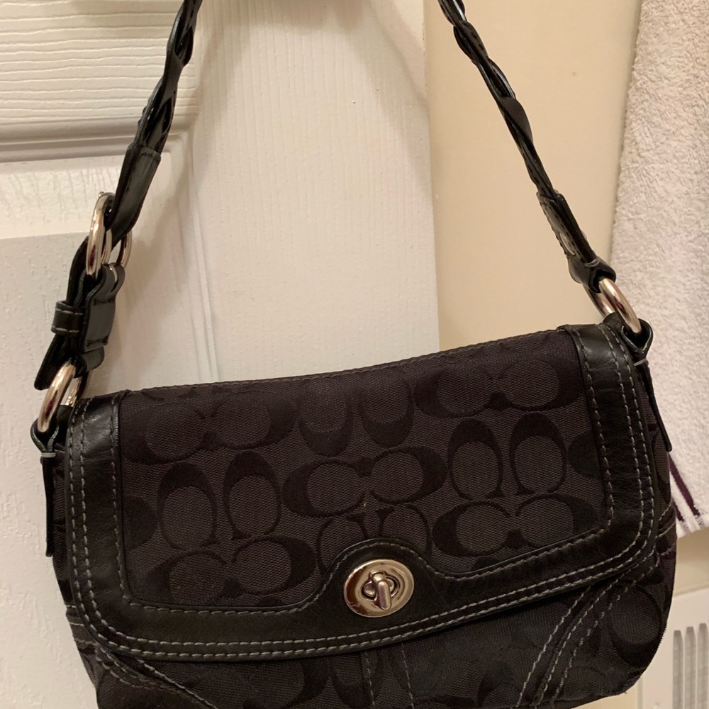 Coach Handbag - Picture 6 of 8